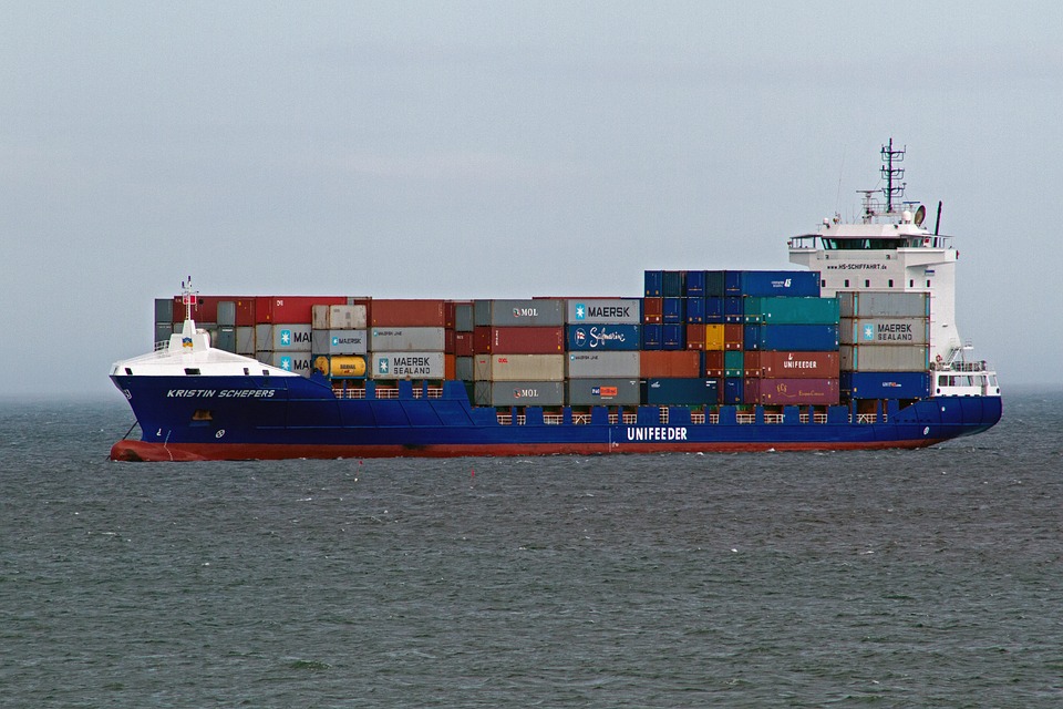 Доставка грузов на Сахалин морем